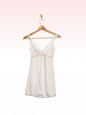 HER MAJESTY Vintage White Lace Night Gown (Sz 7/8)